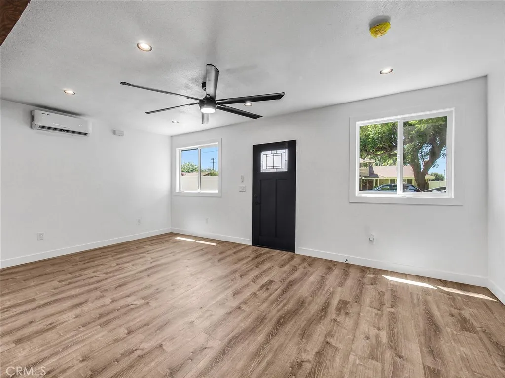 1385 Val Vista Street, Pomona, California 91768 home-pic-4